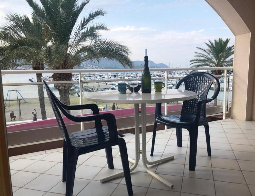 Platja Del Port Daire Llança Dış mekan fotoğraf