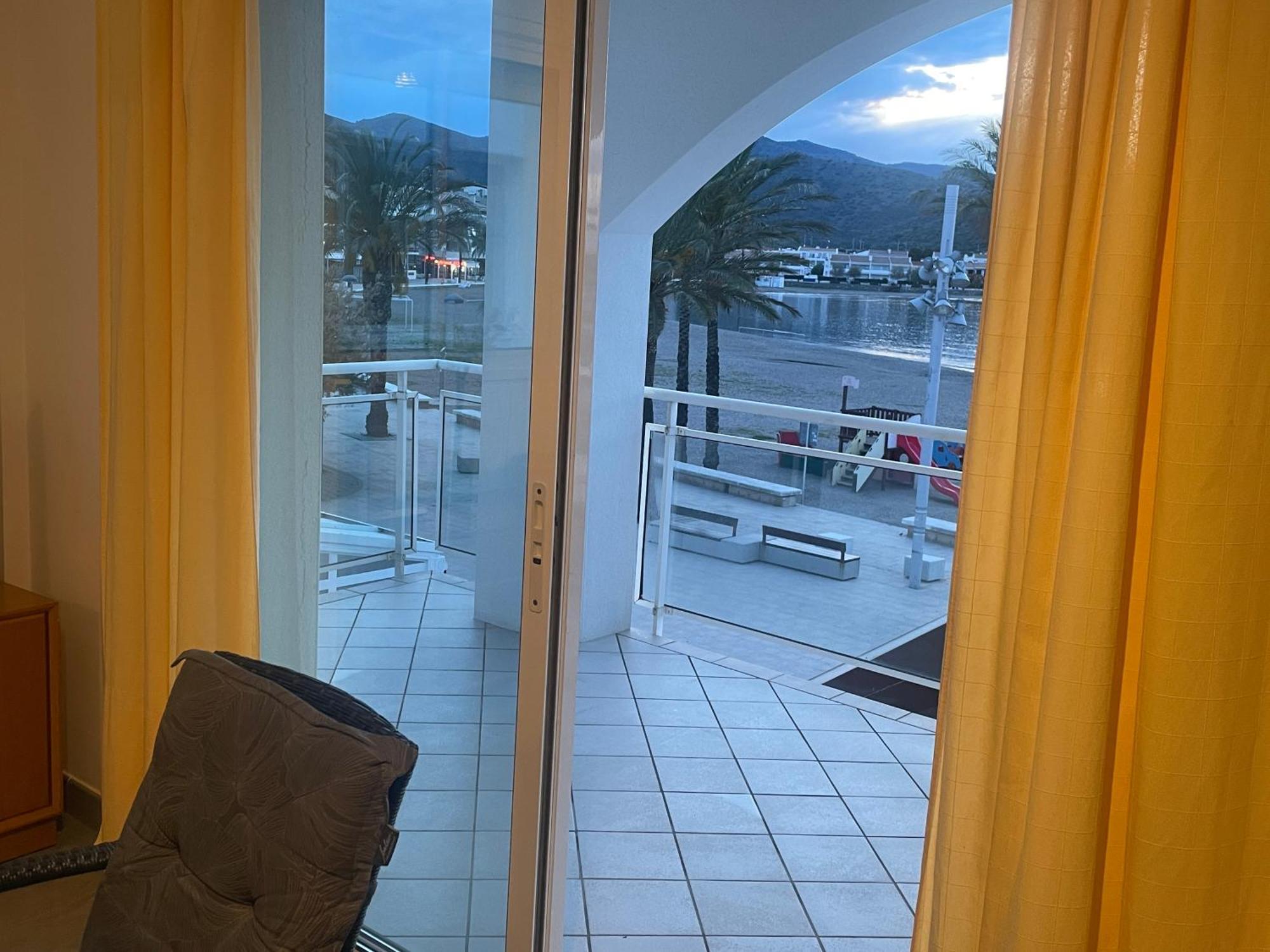 Platja Del Port Daire Llança Dış mekan fotoğraf