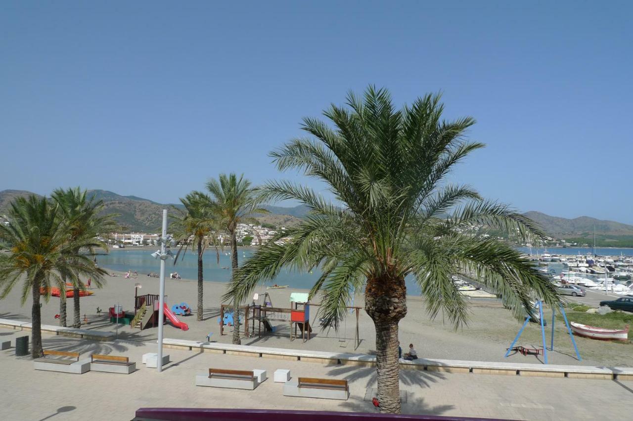 Platja Del Port Daire Llança Dış mekan fotoğraf