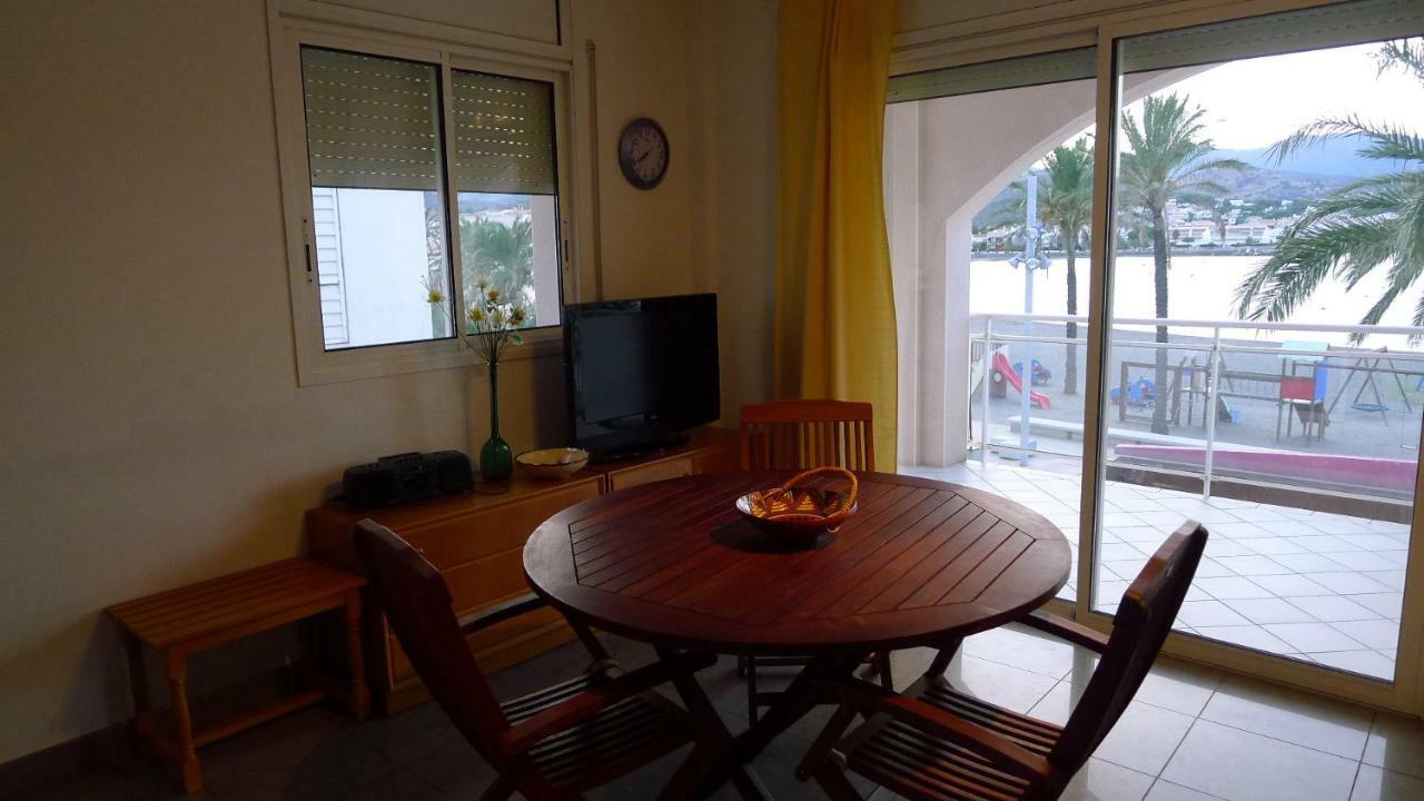 Platja Del Port Daire Llança Dış mekan fotoğraf
