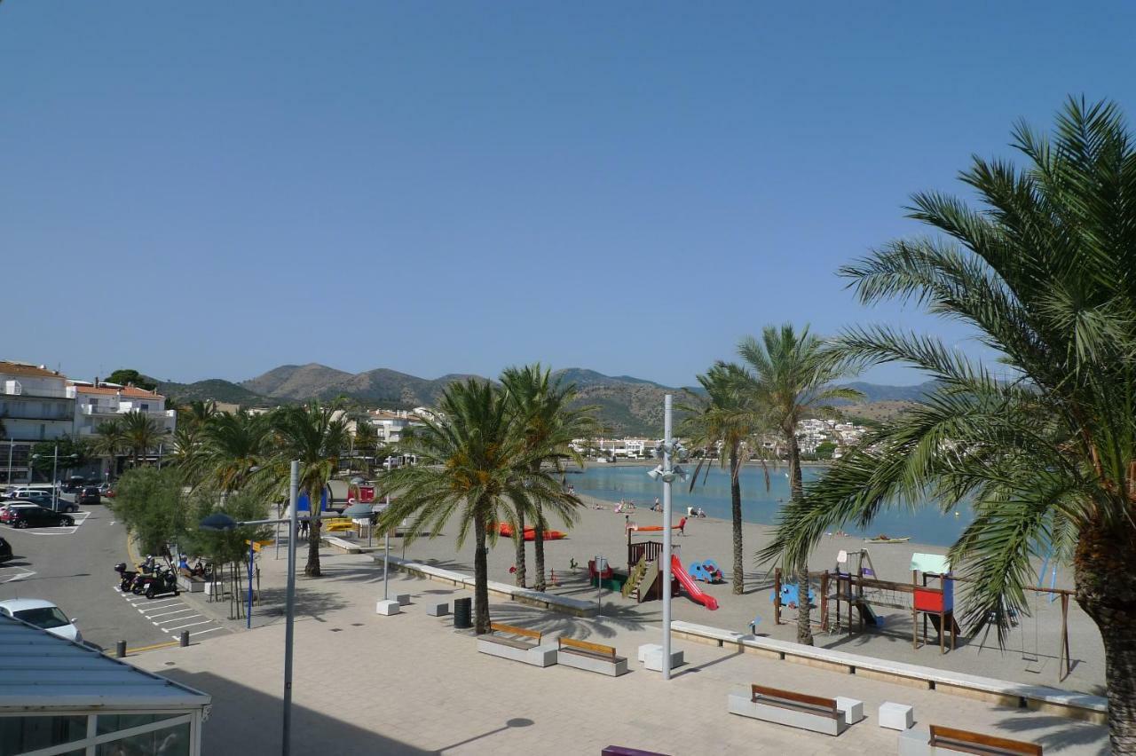 Platja Del Port Daire Llança Dış mekan fotoğraf